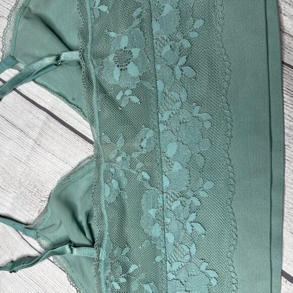 Victoria's Secret Teal Lace Bralette Wireless Lightly Lined Size Medium - Picture 2 of 8